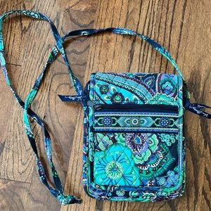 Vera Bradley Purse Crossbody Bag in Retired Pattern Blue Rhapsody 2009 Preowned